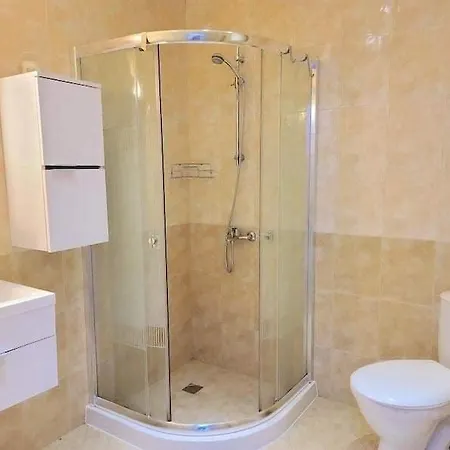 מלון Tarsis Private Apartament *