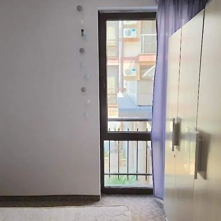 Tarsis Private Apartament Hotel *