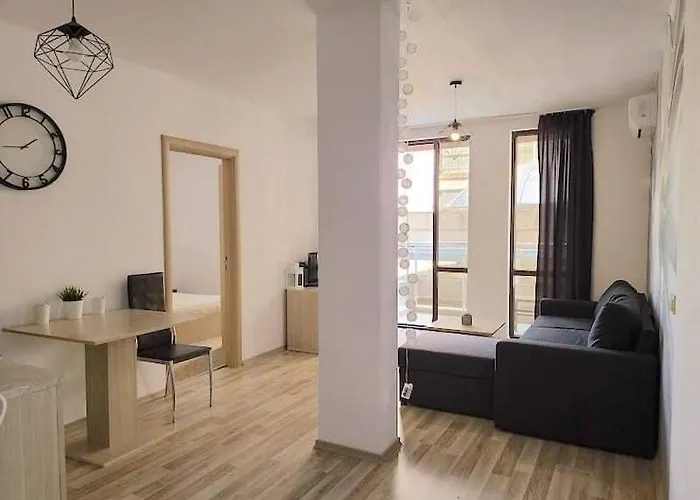 Hotel Tarsis Private Apartament *